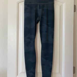 Alo Yoga Camo Leggings